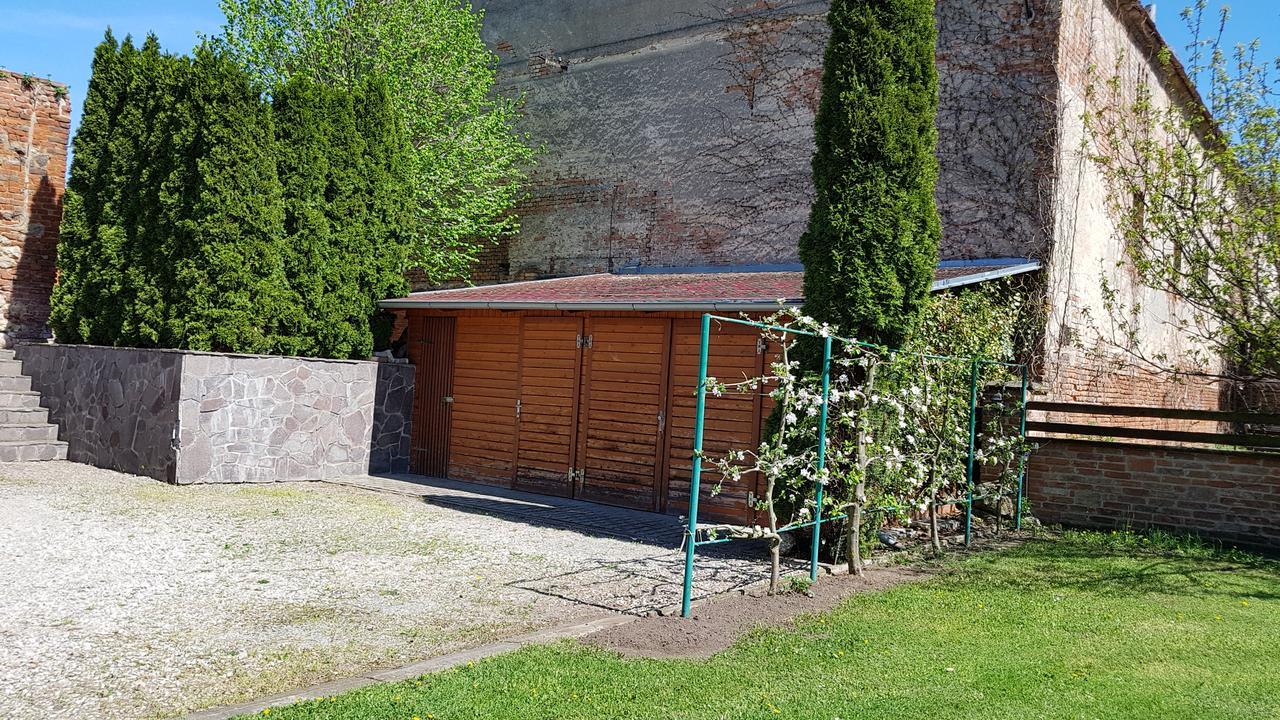 Penzion U Vlku Valtice Exterior foto